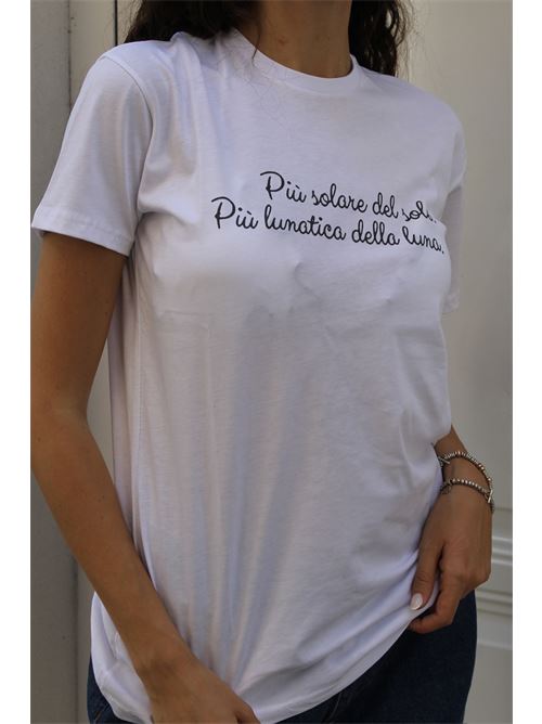T-shirt con scritta più solare del sole, più lunatica della luna. DIECI MINUTI | 239981,1
